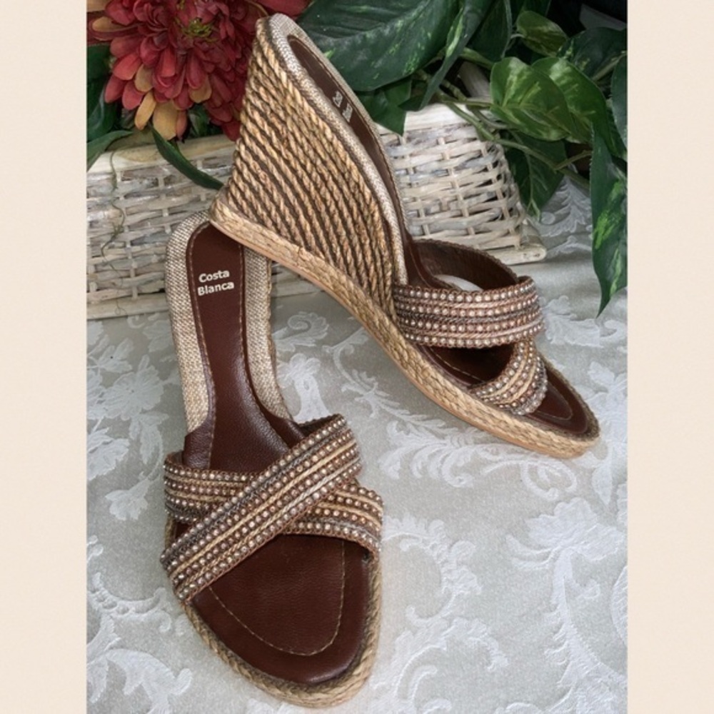 Costa Blanca Rope 4” Wedge With Criss Cross Rhinestones Straps Almost New Size 9